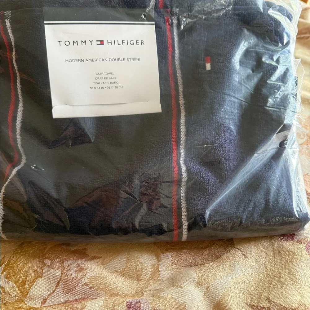 Tommy Hilfiger Classic  Bath Towel (multiple COLORS)